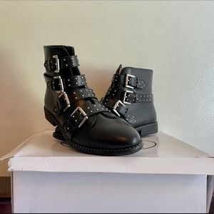 Steve Madden Studded booties